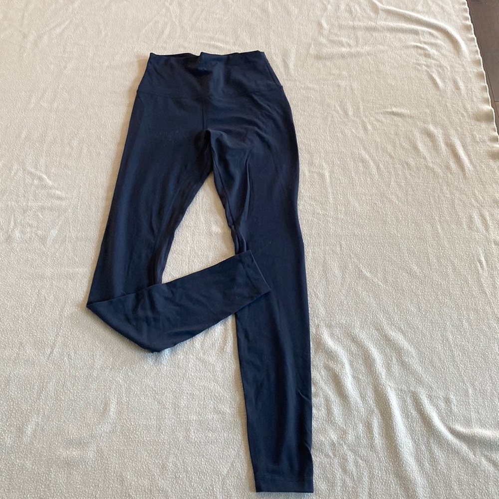 Black Lulu Lemon align legging, size 6